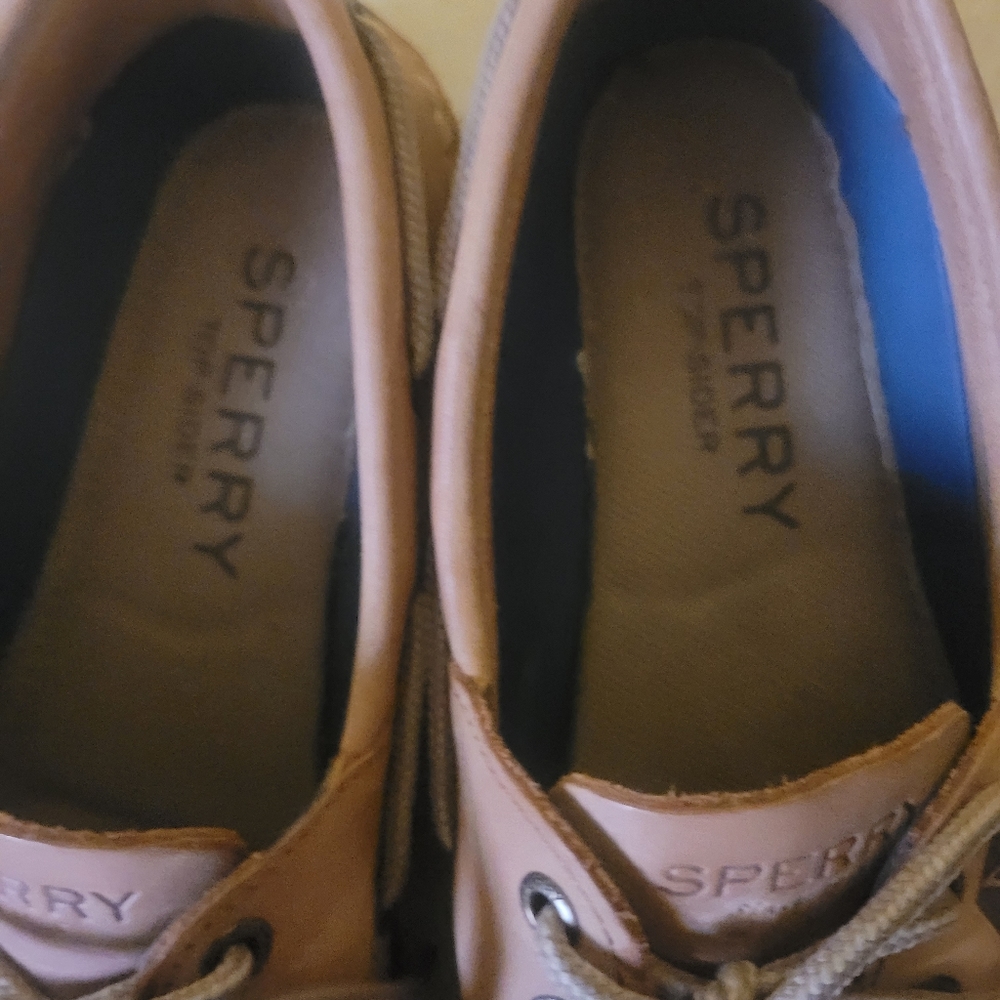 Men's Leather Sperry's - Picture 2 of 6